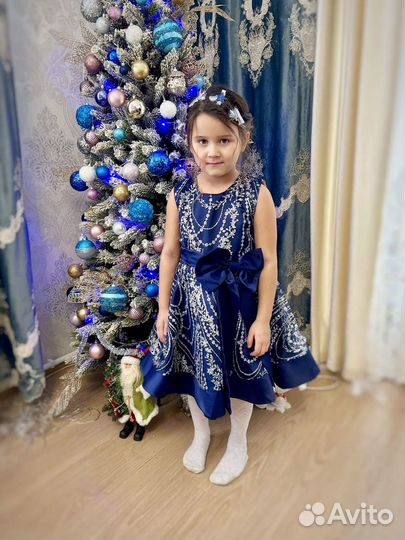 Нарядное платье