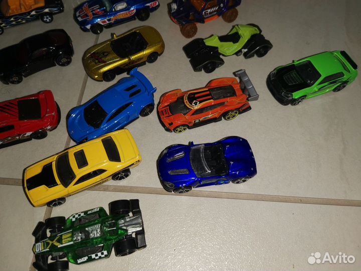 Hot wheels машинки