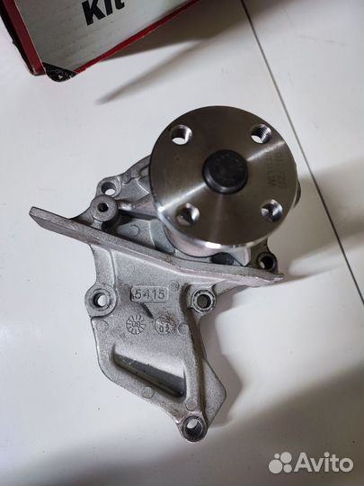 Водяной насос на Форд