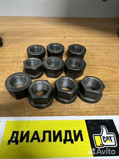 Гайка колесного экскаватора CAT 5W1386