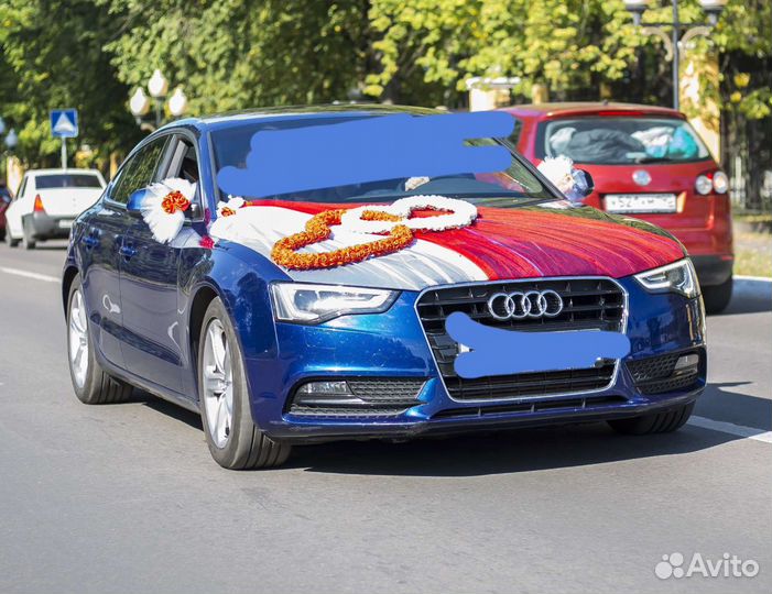 Свадебное украшение на автомобиль