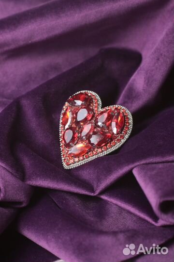 Брошь ручной работы