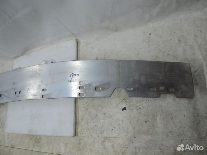 Усилитель бампера переднего Mercedes-Benz E-Class