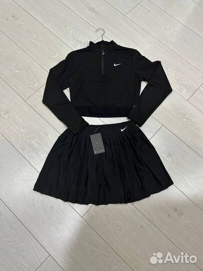 Комплект для тенниса и спорта Nike DRI-FIT