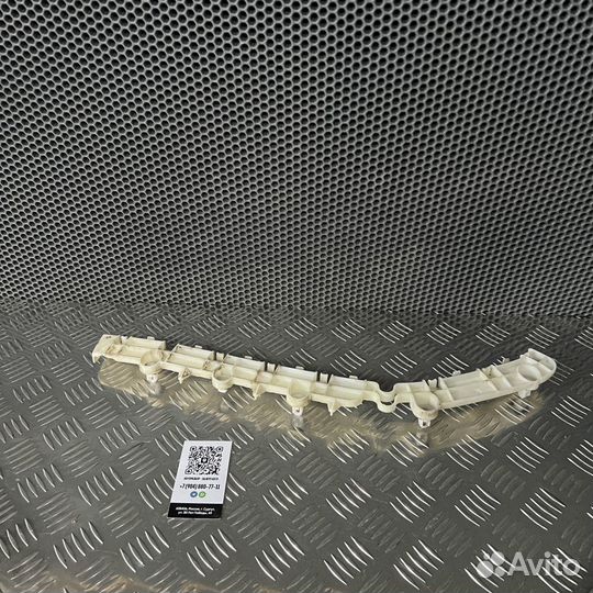 Кронштейн заднего бампера левый Mitsubishi Outland