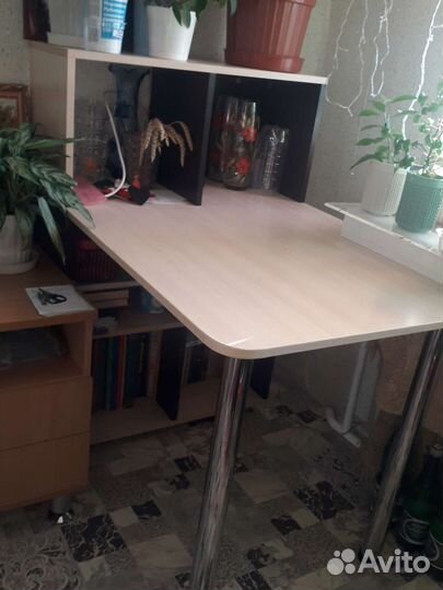 Компьютерный стол