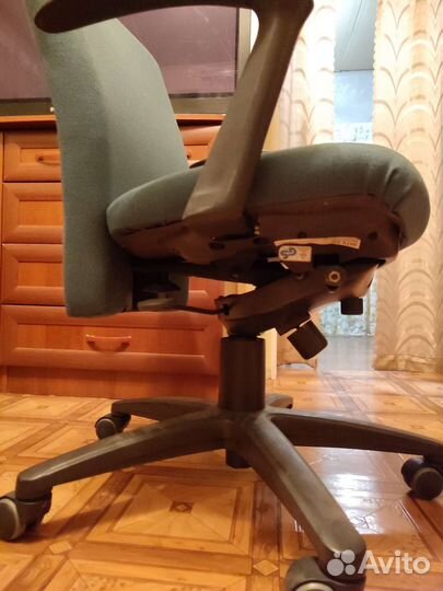Компьютерное кресло