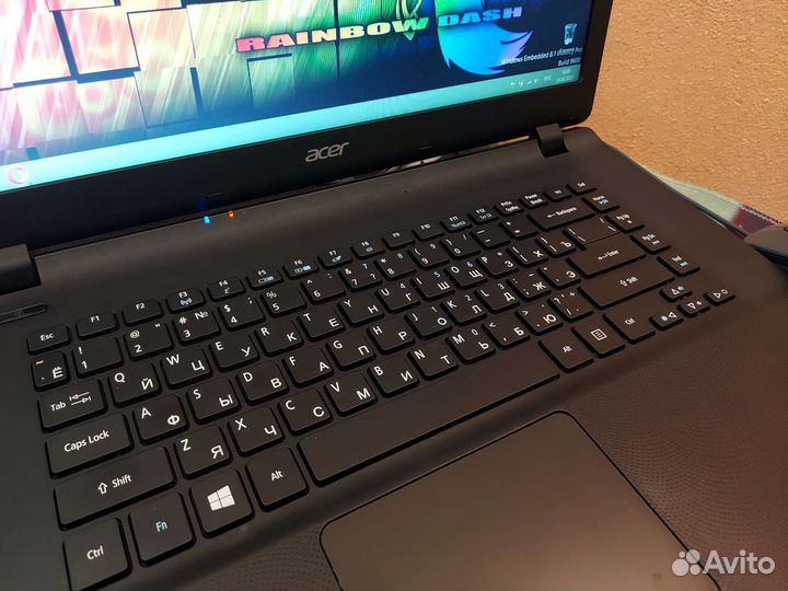 Ноутбук Acer ES1-520-38MX
