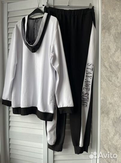 Спортивный костюм