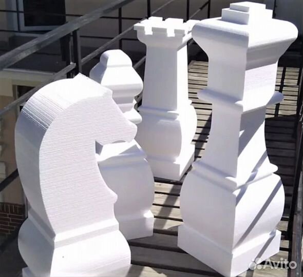 Книги, муляжи, фигуры, колонны декор