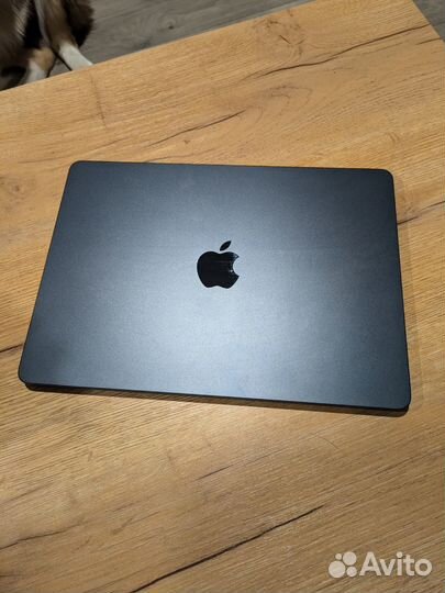 Apple Macbook air m2 256 (мышка Apple в подарок)