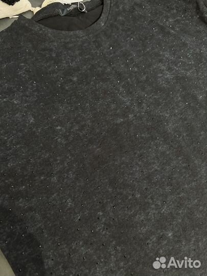 Новая футболка со стразами 95% хлопок