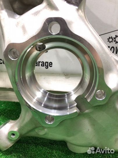 Кулак поворотный передний левый Bmw X6M F96