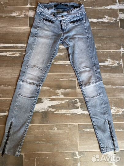 Джинсы Guess