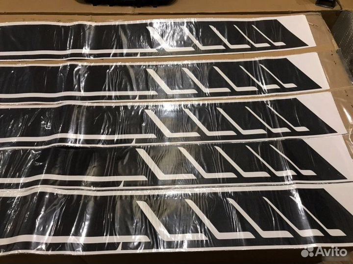 Наклейки боковые AMG 6.3 на Mercedes Edition W463