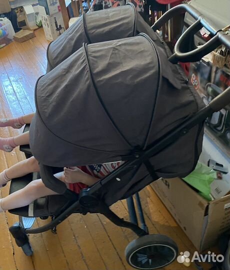 Прогулочная коляска для двойни