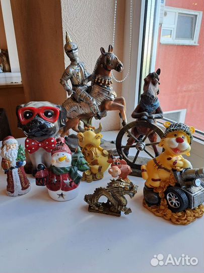 Статуэтки,фигурки,копилки
