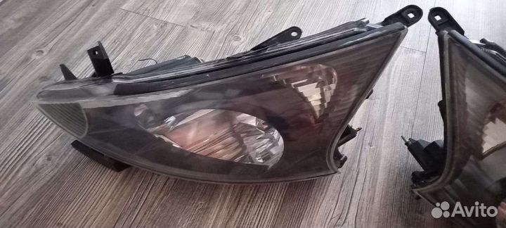 Продаю фары ксенон mitsubishi grandis