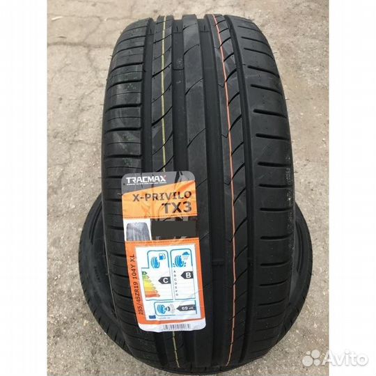 Tracmax X-Privilo TX3 245/40 R19 98Y