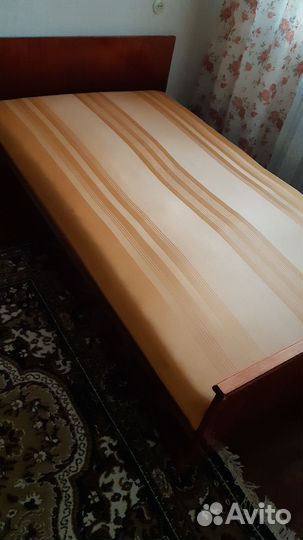 Кровать б/у