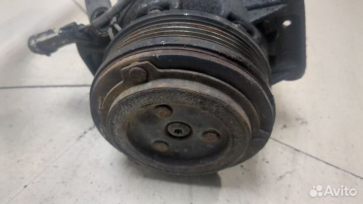 Компрессор кондиционера Opel Zafira B