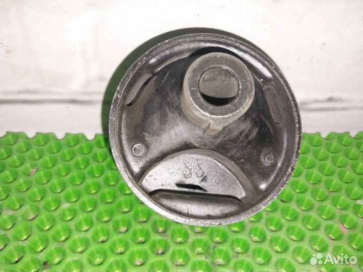 Сайлентблок подушки двигателя левый Toyota Corona