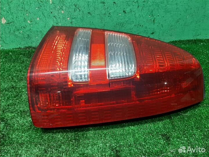 Фонарь задний правый Subaru Forester SG/S11 2005