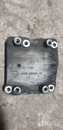 Кронштейн кондиционера форд фокус 2.0