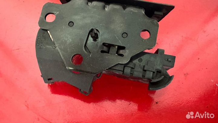 Замок багажника Audi A4 Allroad Quattro B7 ALT