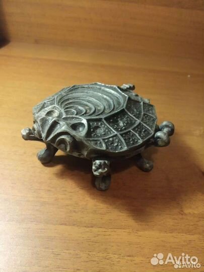 Чугунная шкатулка 