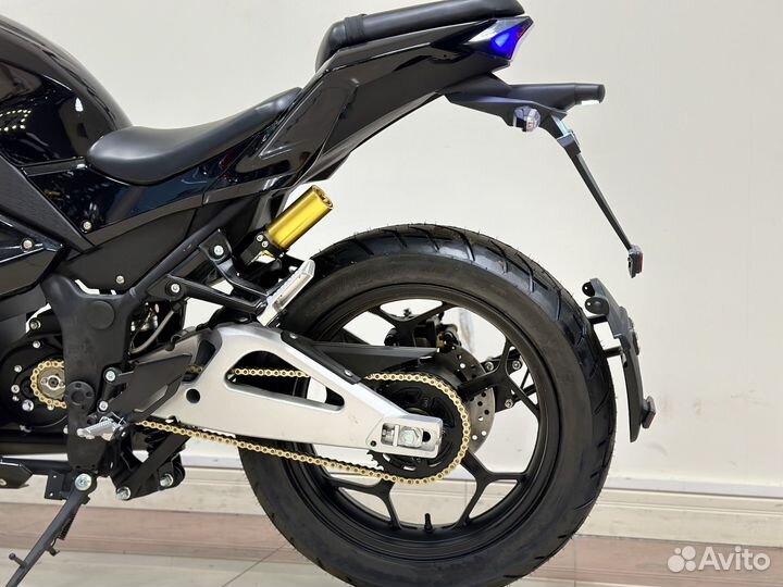 Электромотоцикл Yamaha R3