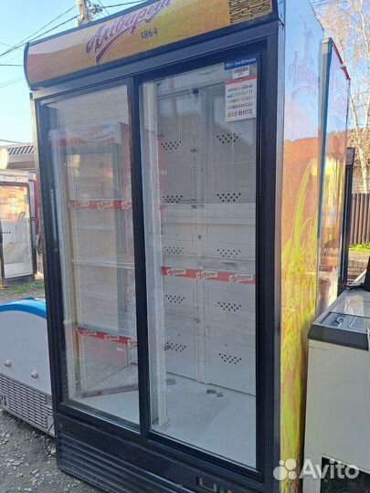 Холодильный шкаф двухдверный