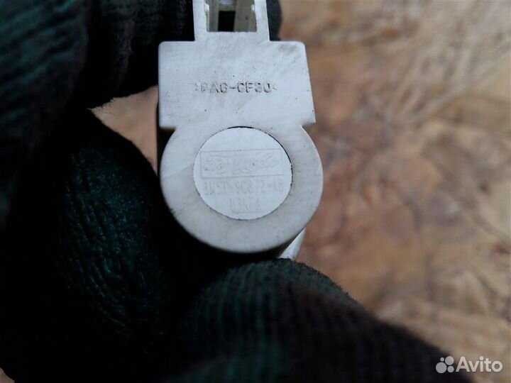 Датчик включения стопсигнала Ford Explorer 4