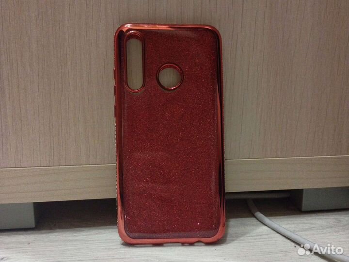 Чехлы на телефон