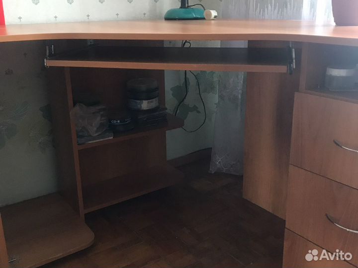 Компьютерный стол