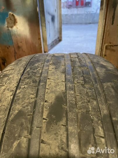 Pirelli P Zero 285/35 R21