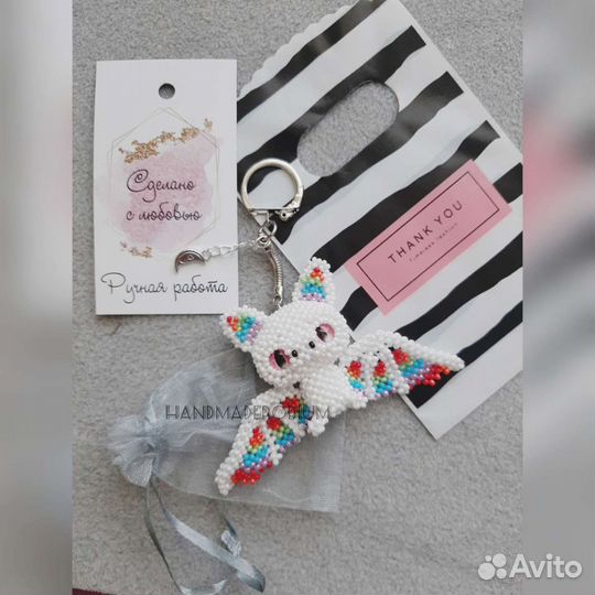 Летучая мышь из бисера