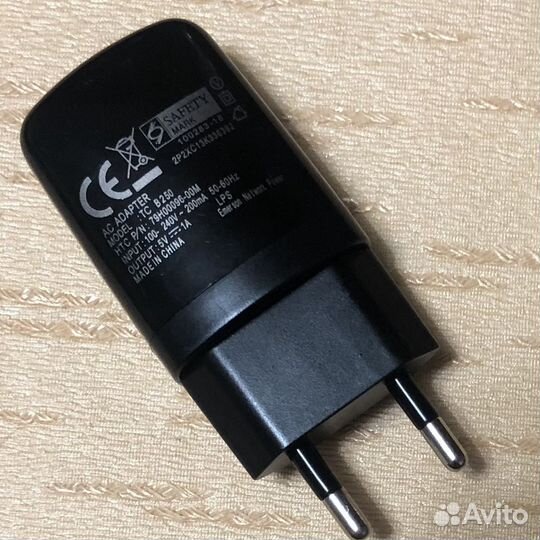 Зарядное устройство для телефона HTC