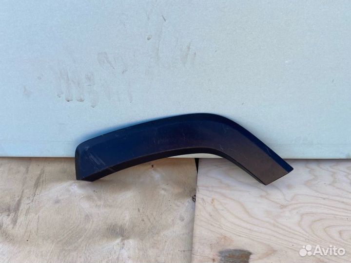 Молдинг двери задний левый Toyota Rav4 2019