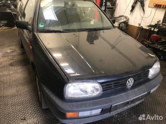 Разбор на запчасти Volkswagen Golf 3