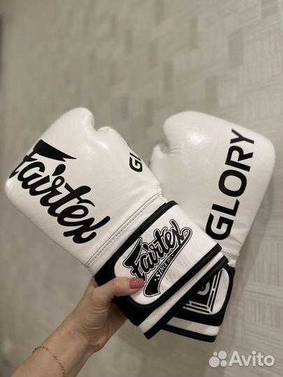 Боксерские перчатки fairtex