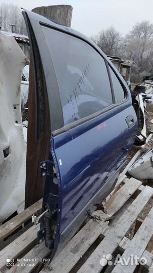 Задняя левая дверь Peugeot 406