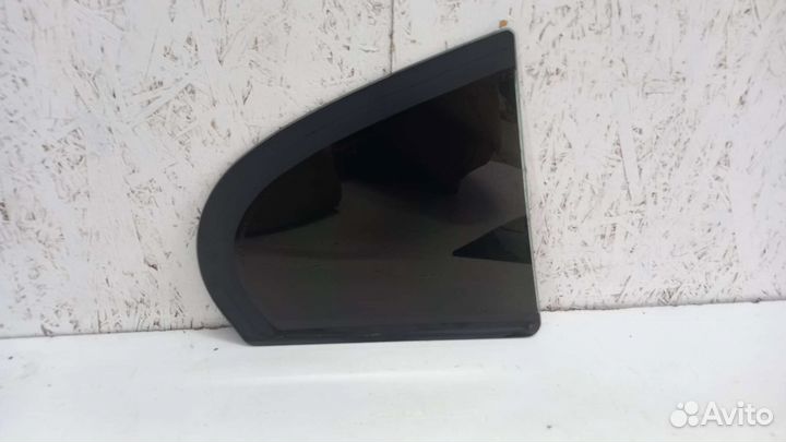 Форточка задняя левая Renault Fluence