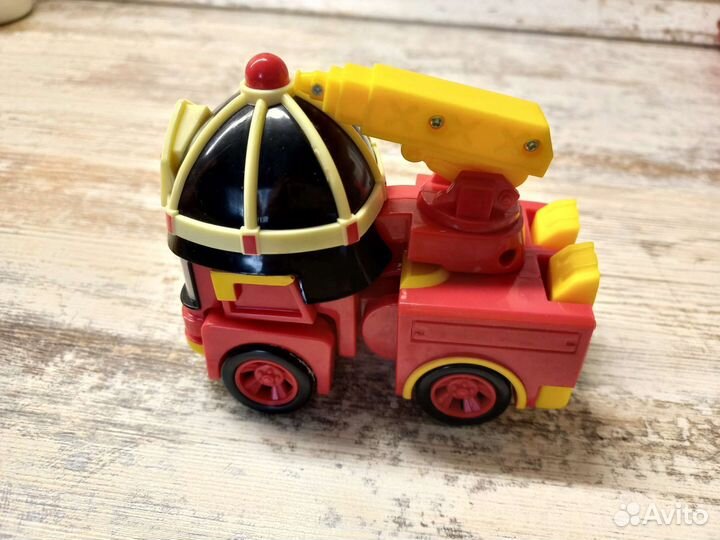 Робокар поли poli