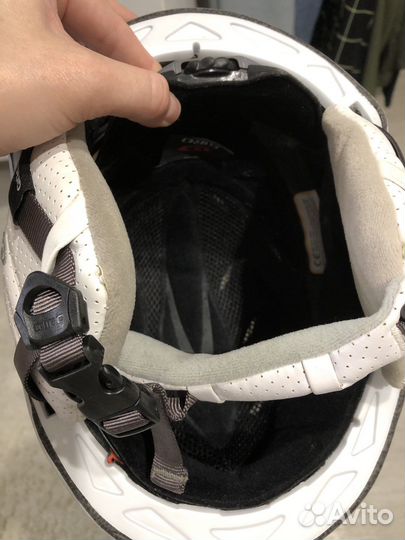 Горнолыжный шлем