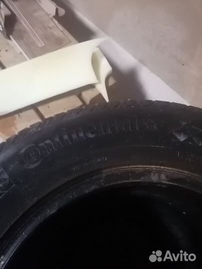 Continental Contact UHP 215/65 R16