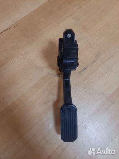Педаль газа Land Cruiser Prado 120