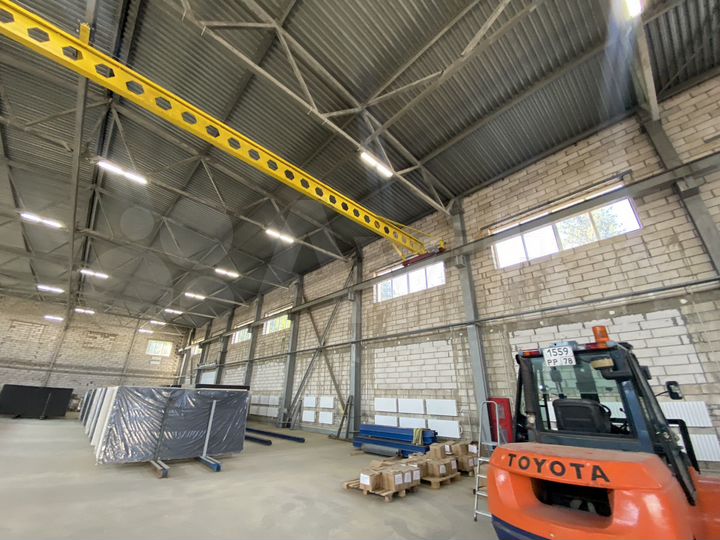 Склад, 1300 м²