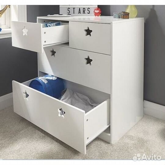 Комод в детскую с выдвижными ящиками