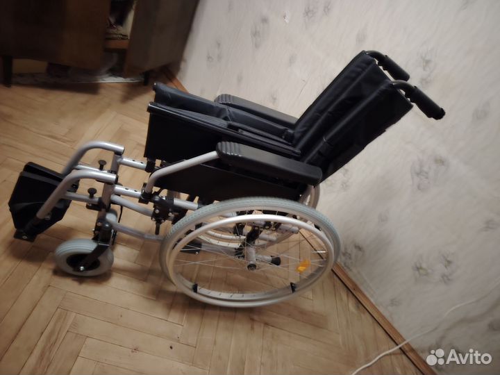 Инвалидная коляска новая